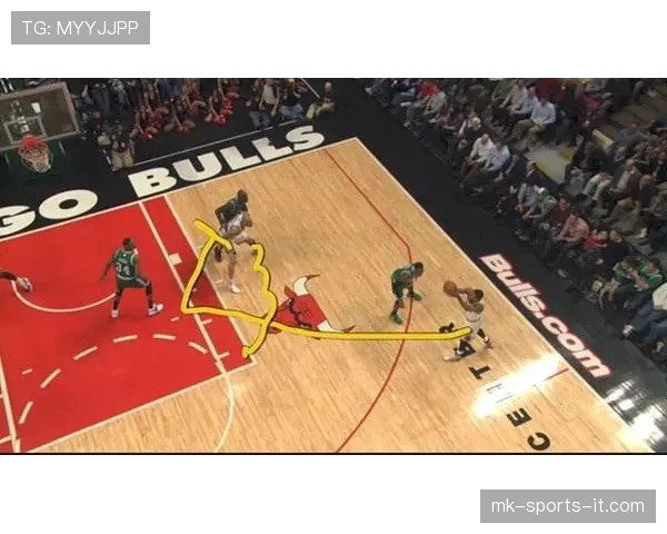 加内特关键挡拆制造错位提升球队防守效率明显